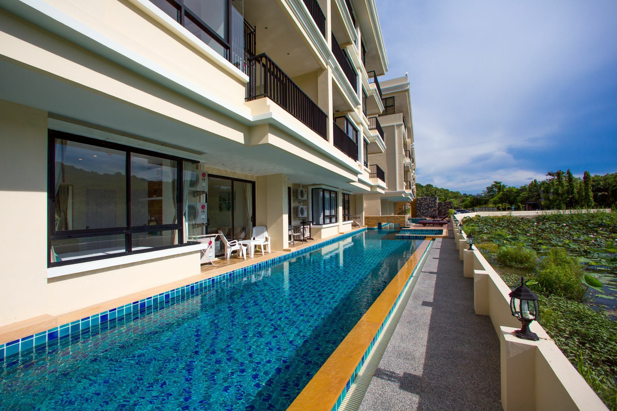 The Lago Apartments Rawai Bagian luar foto